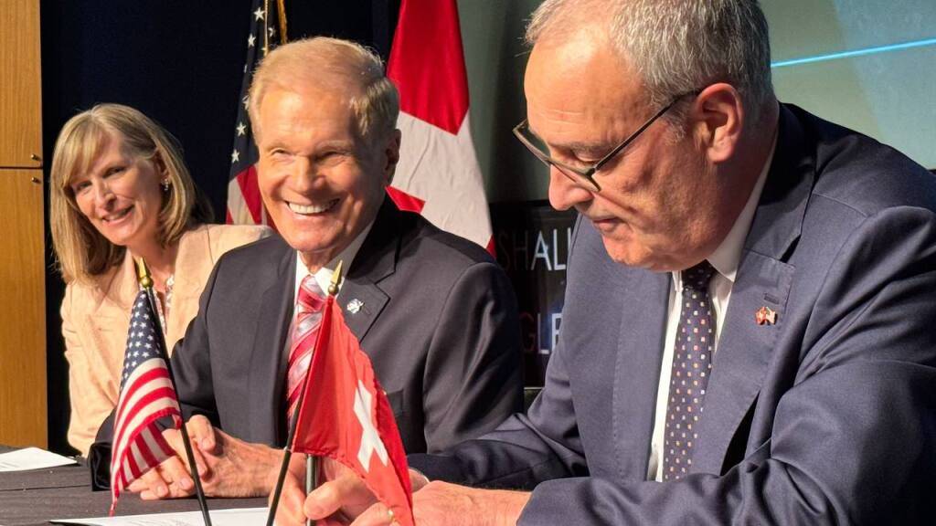 Bundesrat Parmelin unterzeichnet Weltraum-Abkommen mit den USA