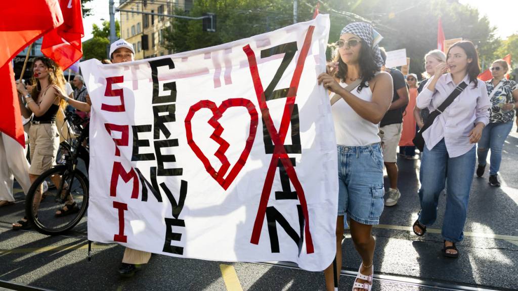 Protestkundgebung in Genf gegen Sparpläne im öffentlichen Dienst