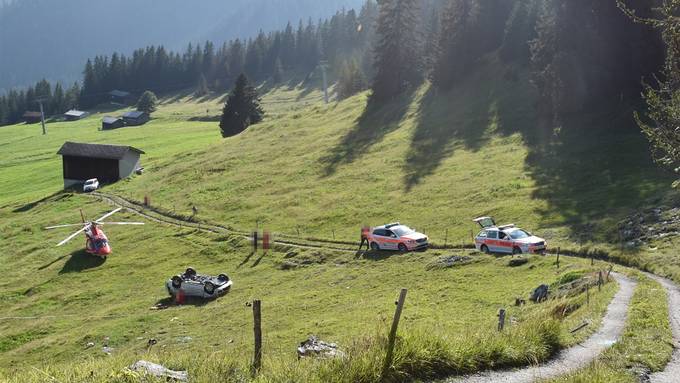 Beifahrer stirbt nach Autounfall