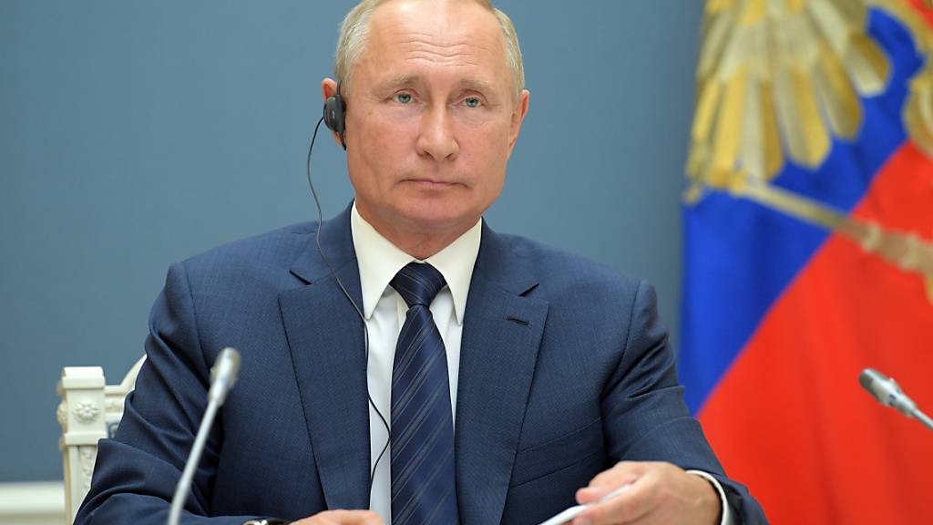 HANDOUT - Die Operation Machterhalt für Kremlchef Wladimir Putin hat erwartungsgemäß ihre letzte Hürde genommen. Foto: Alexei Druzhinin/Pool Sputnik Kremlin/AP/dpa