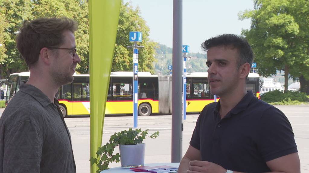 «Tour de Suisse der Menschlichkeit» am Bahnhof Luzern