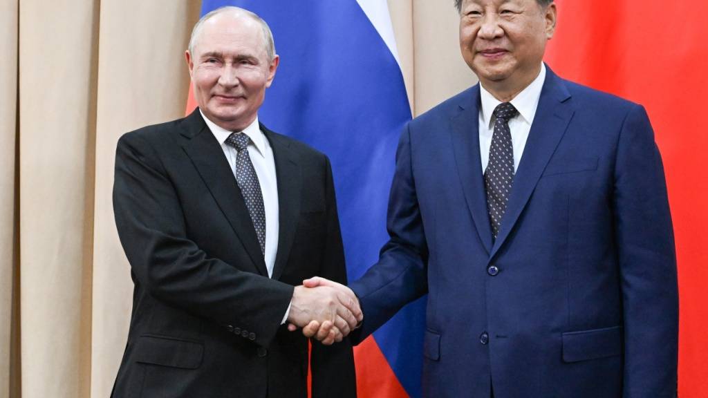 Der russische Präsident Wladimir Putin (l) und Chinas Staats- und Parteichef Xi Jinping. Foto: Kristina Solovyova/Pool Sputnik Kremlin/AP/dpa