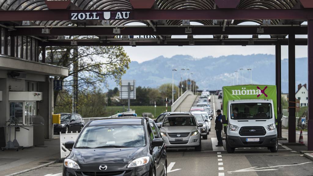 Zu viel Arbeit in der Schweiz: Zahl der Vorarlberger Grenzgänger stagniert