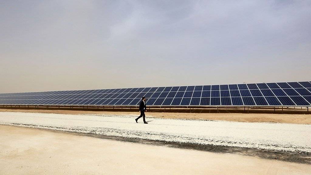 Solarstrom im Flüchtlingslager: In Jordanien wurde am Montag die grösste Anlage für Solarstrom eingeweiht.