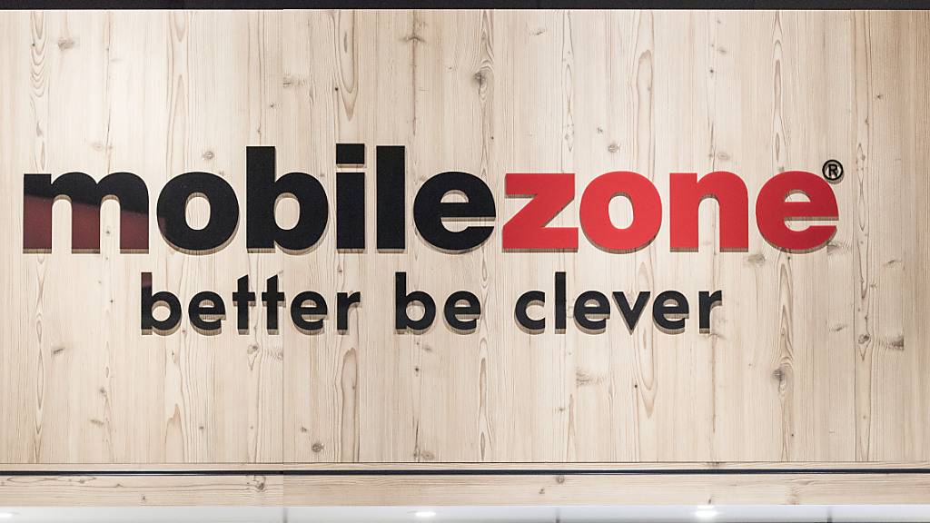 Mobilezone zentralisiert seinen Reparaturservice und wird daher acht lokale Reparaturstandorte schliessen. (Archivbild)
