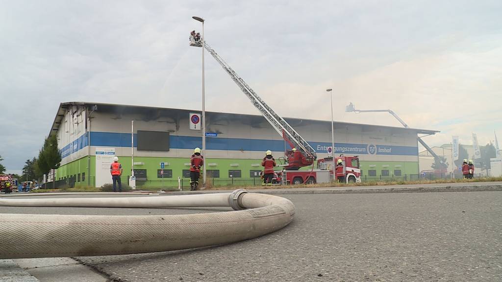 Brand in Entsorgungszentrum – keine Verletzte
