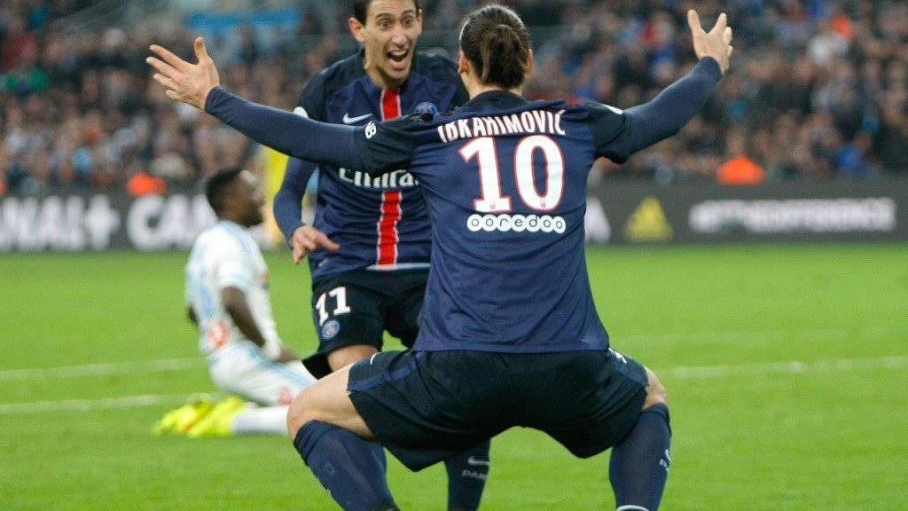 PSG-Siegtorschütze Angel di Maria bedankt sich bei Passgeber Zlatan Ibrahimovic.