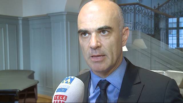 Bundesrat Berset weibelt in Solothurn für die AHV-Reform ...