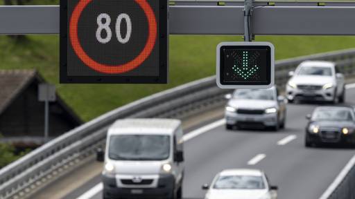 Bund bremst Verkehr auf A1 - St. Galler Kantonsrat will freie Fahrt