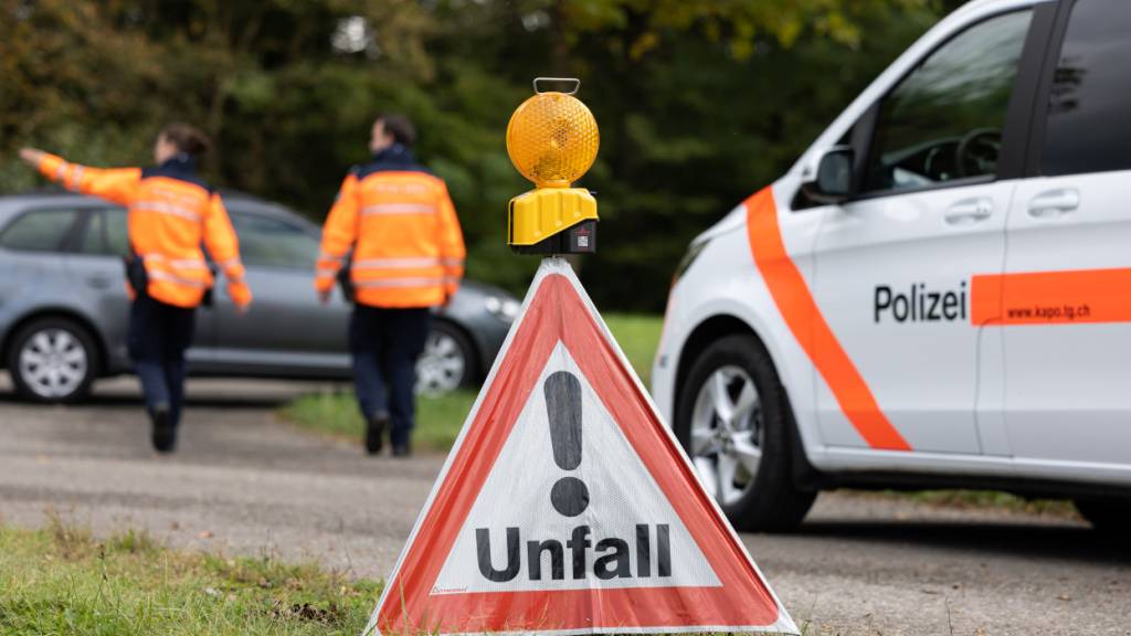 Die Kantonspolizei Thurgau rückte am Donnerstagmorgen an einen Unfall in Frauenfeld aus. (Symbolbild)