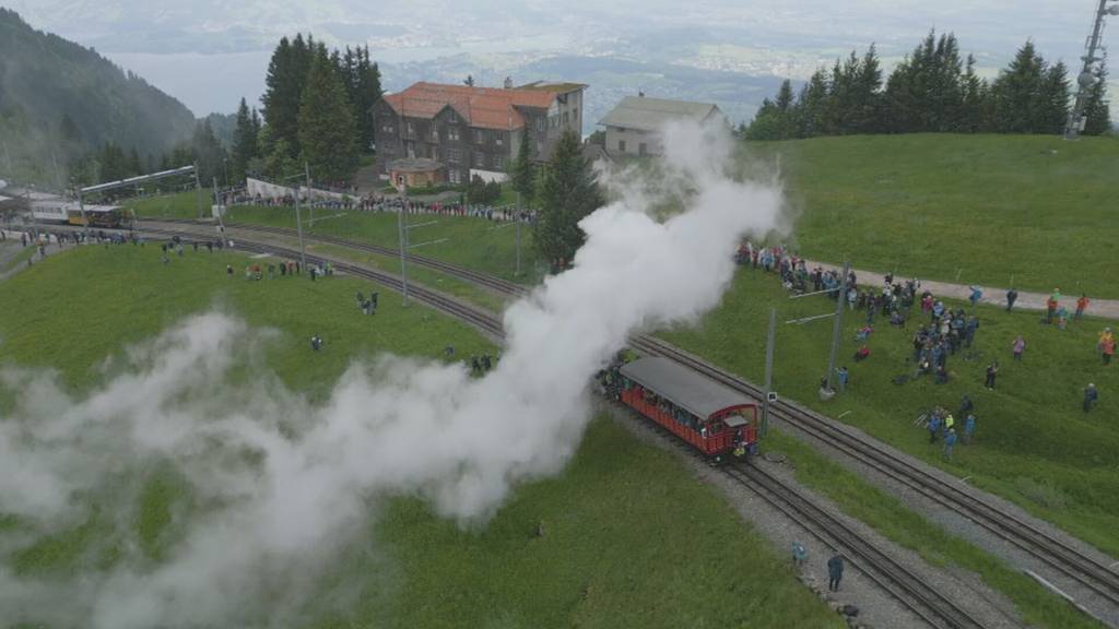Erster historischer Bergbahnparadelauf auf der Rigi zum 150 Jahre Jubiläum Arth-Rigi-Bahn