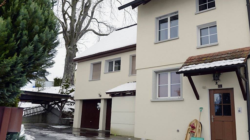 In diesem Haus im zürcherischen Flaach hat die 27-jährige Mutter am Neujahrstag 2015 ihre beiden Kinder erstickt.