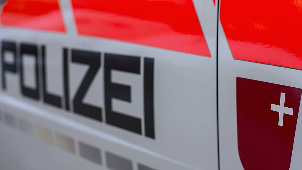 Die Schwyzer Kantonspolizei nimmt neu auch online Anzeigen entgegen. (Symbolbild)