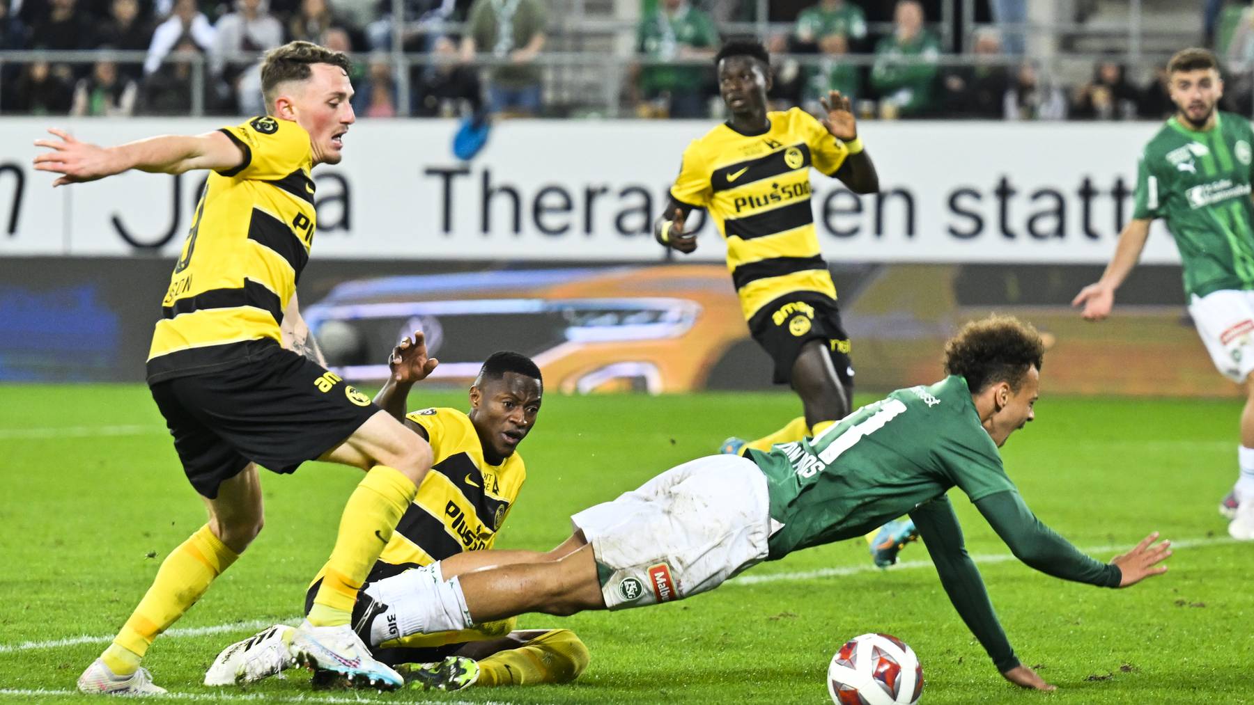 YB und der FC St.Gallen lieferten sich ein umkämpftes Duell.