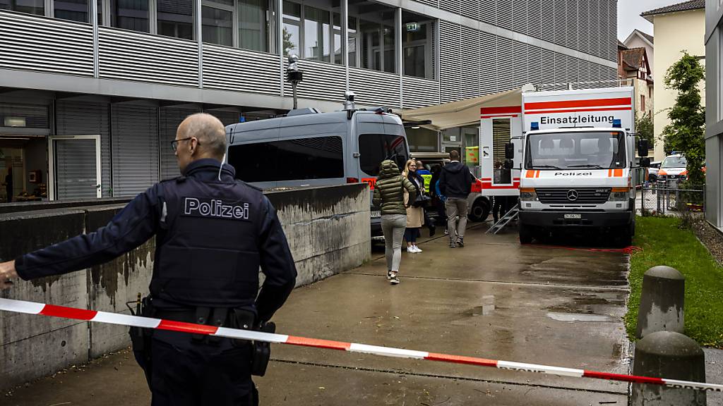 Nach einem Angriff auf mehrere Kinder in Zürich-Oerlikon hat die Stadtpolizei einen tatverdächtigen Mann festgenommen.