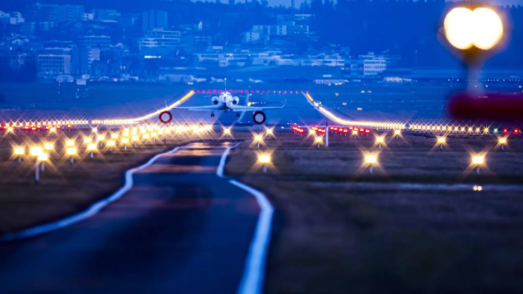Skyguide kontrolliert Navigationsanlagen am Flughafen Zürich