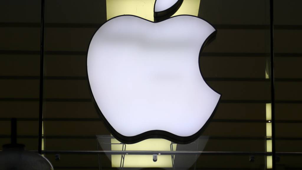Apple ist nach Berechnungen von Marktforschern erstmals seit langem der grösste Smartphone-Anbieter der Welt geworden. Mit 234,6 Millionen iPhones verdrängte der US-Konzern 2023 nach mehr als zehn Jahren Samsung von der Spitze. (Archivbild)
