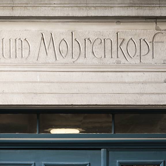 Stadt Zürich hält am Abdecken von Mohren-Inschriften fest