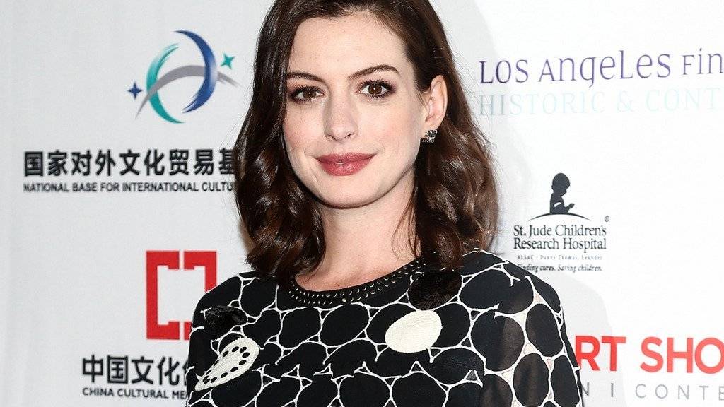 Von Schauspielerinnen wird erwartet, nach einer Schwangerschaft innert Kürze wieder rank und schlank zu sein. Diesem Druck will sich Anne Hathaway nicht beugen. (Archivbild)