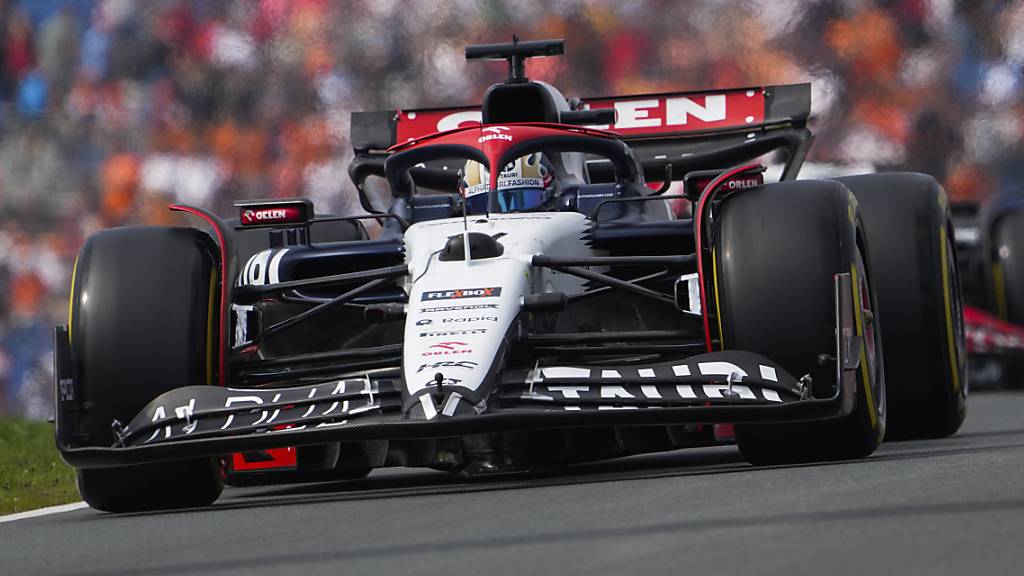 Daniel Ricciardo bricht sich im Training in der Niederlande die Hand.