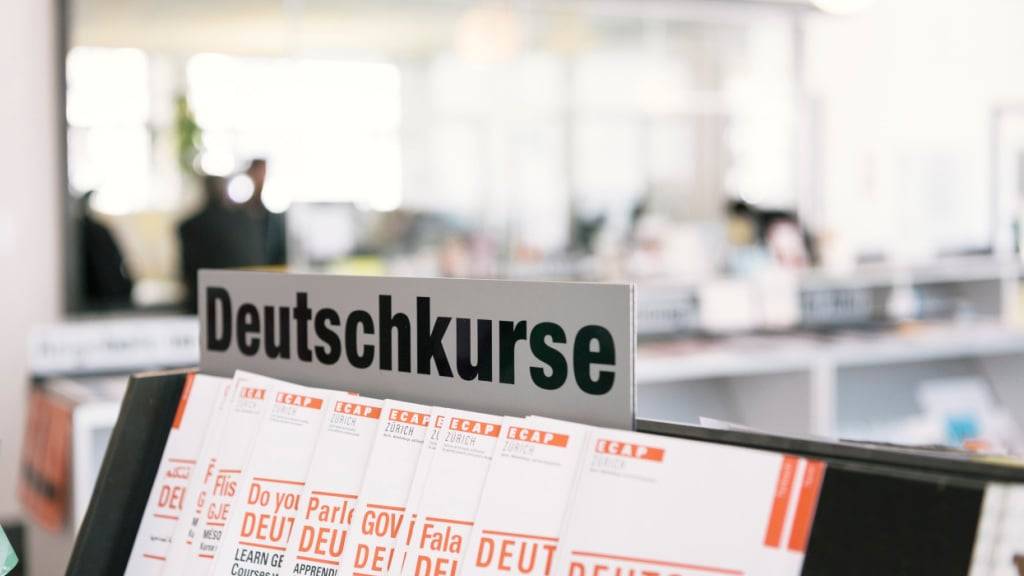 Der Kanton St. Gallen startet eine «Deutschkursoffensive». Sie zielt auf Angebote, die mit einer Kinderbetreuung ergänzt werden. (Archivbild)