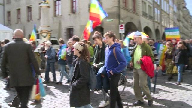 Ostermarsch für armeelose Schweiz