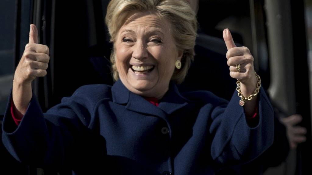 Hillary Clinton hat Geburtstag: Gefeiert hat die US-Präsidentschaftskandidatin bereits am Vorabend am Adele-Konzert. (Archivbild)