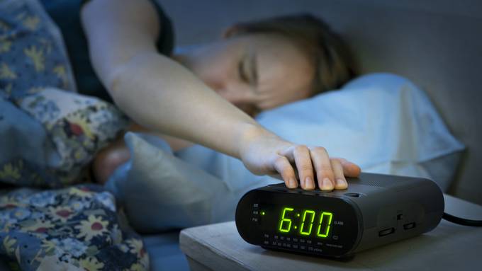 Schlafexperte erklärt: «Die Schlummertaste ist eigentlich ein Selbstbetrug»