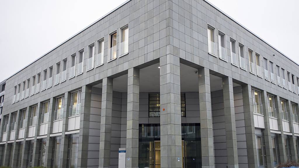 Das Gebäude des Zuger Kantonsgerichts in Zug, das für zivilrechtliche Verfahren zuständig ist. (Archivaufnahme)