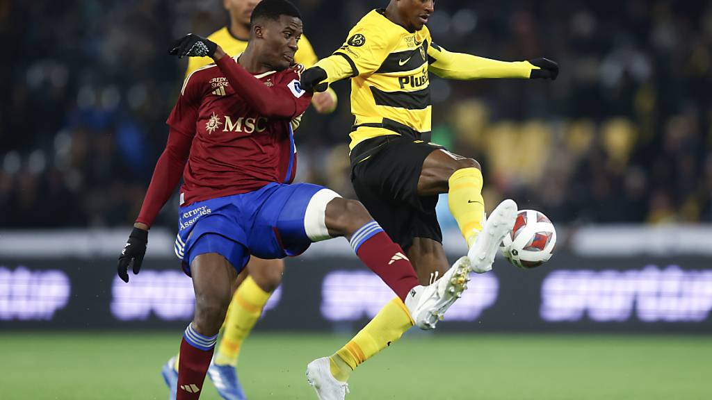 Das Spitzenspiel zwischen YB und Servette, hier mit Torschütze Chris Bedia, endet 1:1 unentschieden