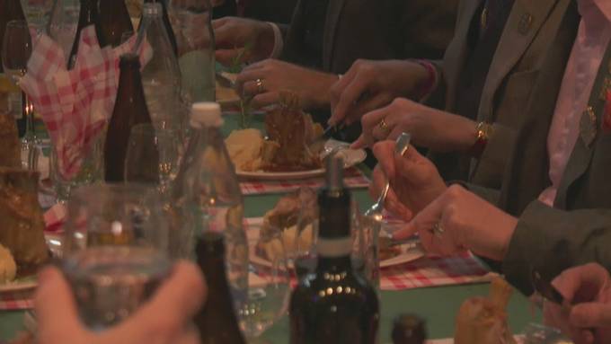 Besucherrekord beim Haxenessen