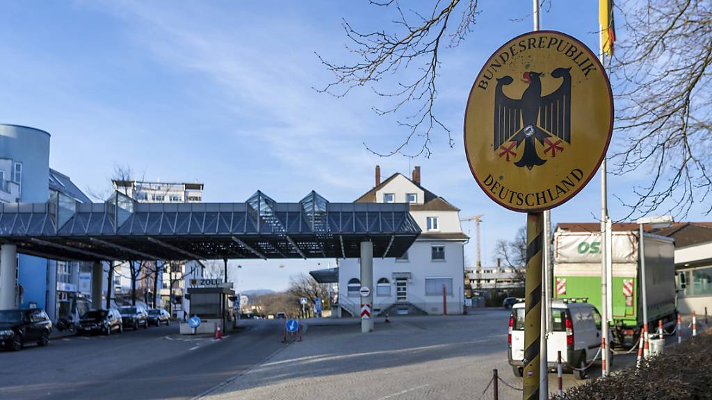 Deutschland verlängert die Kontrollen an der Schweizer Grenze. Grund dafür sind die Vielen Migrantinnen und Flüchtlinge. (Archiv)