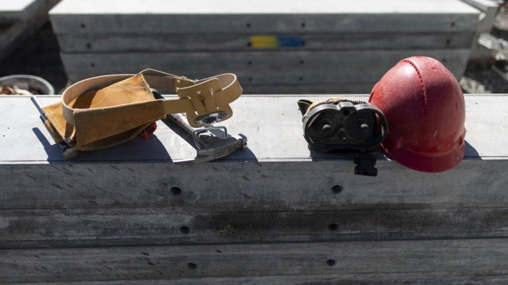 Auf einer Pilotbaustelle vor dem Bahnhof Luzern testet die Stadt Luzern elektrifizierte Baustellenfahrzeuge und Maschinen. (Symbolbild)