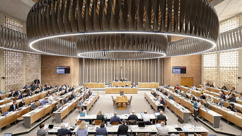 Das Zürcher Stadtparlament zeigt sich unverändert debattierfreudig. Dessen Traktandenliste wird immer länger.  (Archivbild)