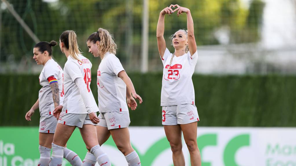 Auftakt geglückt: Pia Sundhages Team schiesst viert Tore gegen Polen.