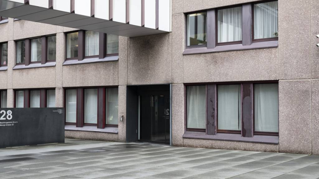 Das Bezirksgericht Zürich hat am Donnerstag eine Ärztin wegen versuchten Mordes zu einer Freiheitsstrafe von sechs Jahren verurteilt. (Symbolbild)