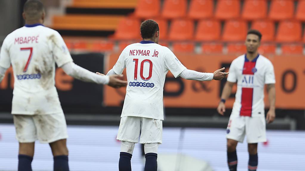Der Frust sitzt tief: Paris Saint-Germains Superstar Neymar hadert nach der Niederlage in Lorient.