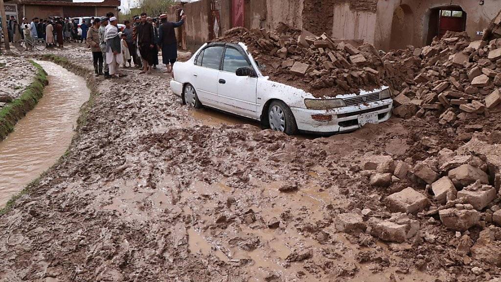 Verheerende Sturzfluten in Afghanistan fordern zahlreiche Todesopfer.
