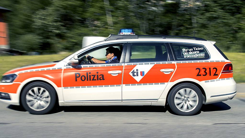 In Locarno ist am Dienstagabend eine 52-jährige Frau tot in ihrer Wohnung aufgefunden worden. Ein Mann wurde festgenommen (Symbolbild)