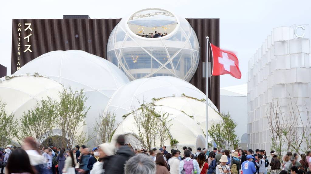 Am 13. Oktober werden in Osaka zum letzten Mal Expo-Gäste im Schweizer Pavillon Raclette essen und Selfies schiessen. (Archivbild)