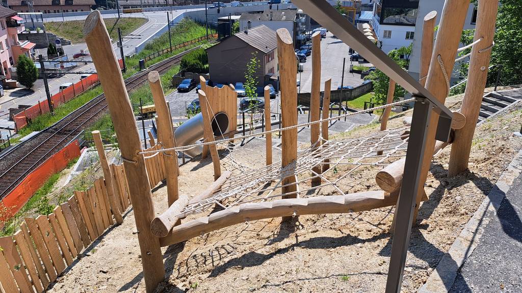 Rutschbahn, Kletternetz und Boccia: Quartierpark Fluhmühle wird eröffnet