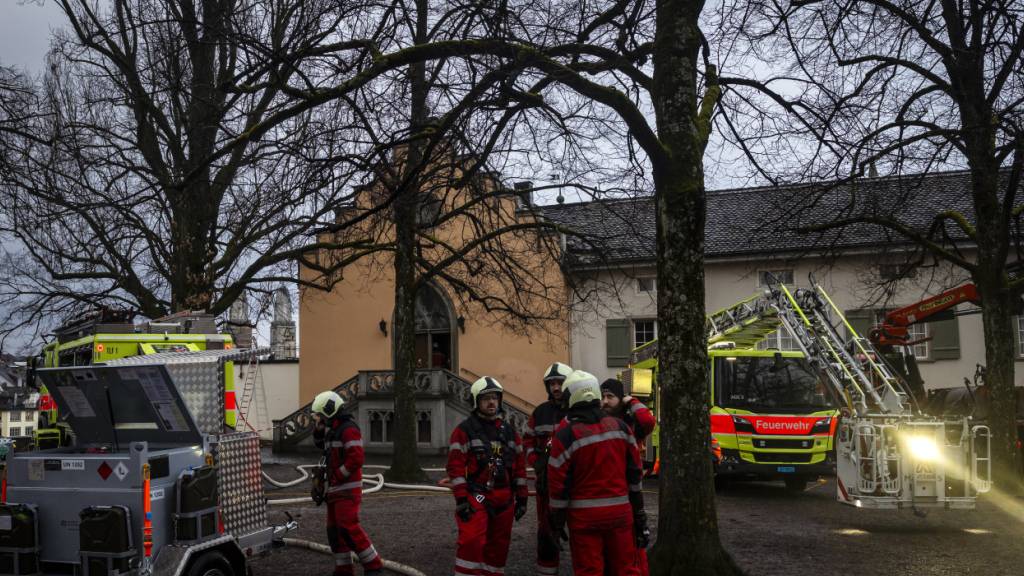 Auf dem Lindenhof in der Zürcher Altstadt kam es am in der Nacht auf Montag zu einem Grossbrand.