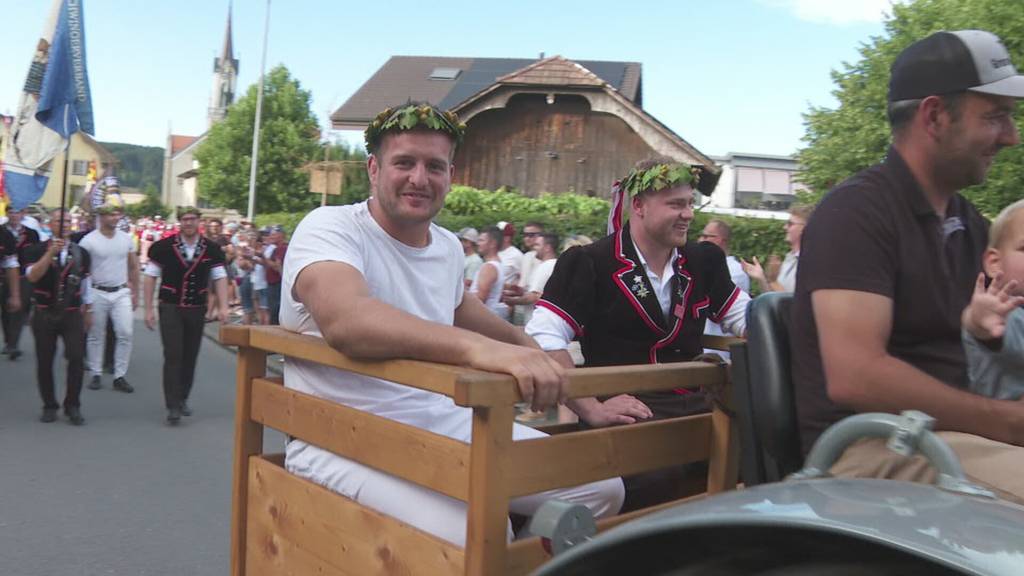 Empfang in Grosswangen: Die beiden ISAF-Gewinner werden gefeiert