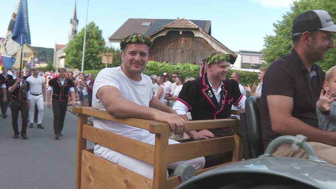 Empfang in Grosswangen: Die beiden ISAF-Gewinner werden gefeiert