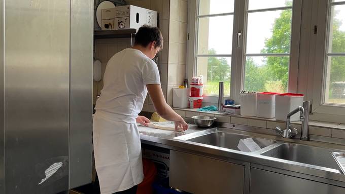 Lotzwiler Schüler kochen im Gasthof Bad Gutenburg einen Viergänger