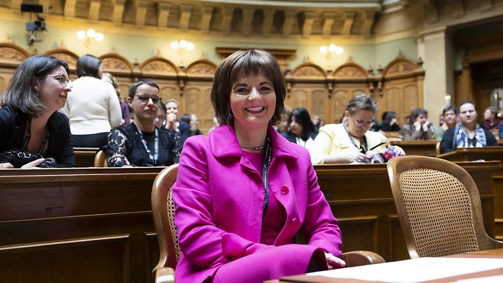 Alt-Bundesrätin Ruth Metzler war 2024 bei einer Veranstaltung zum Weltfrauentag wieder einmal im Nationalratssaal im Bundeshaus zu Gast. (Archivbild)