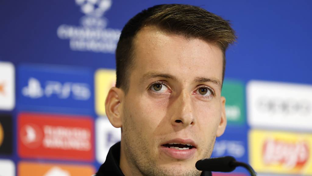 YB-Mittelfeldspieler Sandro Lauper gibt am Tag vor dem Rückspiel gegen Maccabi Haifa Auskunft