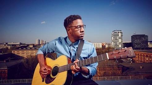https://www.facebook.com/kelvinjones/photos/