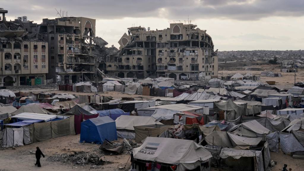 Berichte: Luftangriffe Israels in Gaza nach Waffenruhe-Verstoss