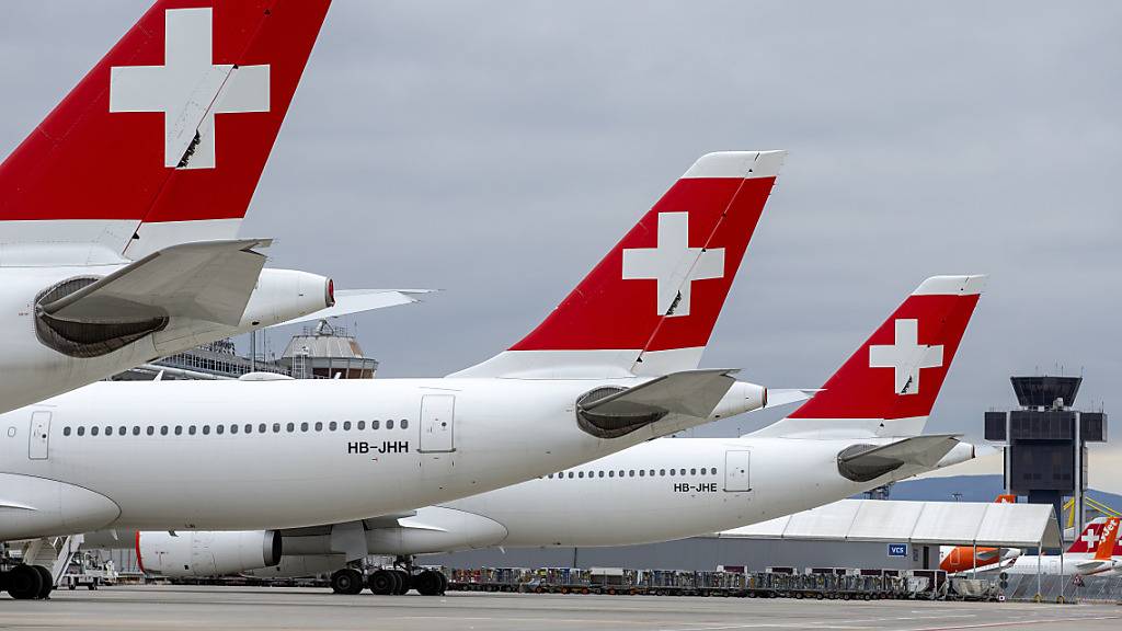 Sie bleiben vorerst auf dem Boden: Die Flugzeuge für Swiss-Flüge in die libanesische Hauptstadt Beirut. (Archivbild)